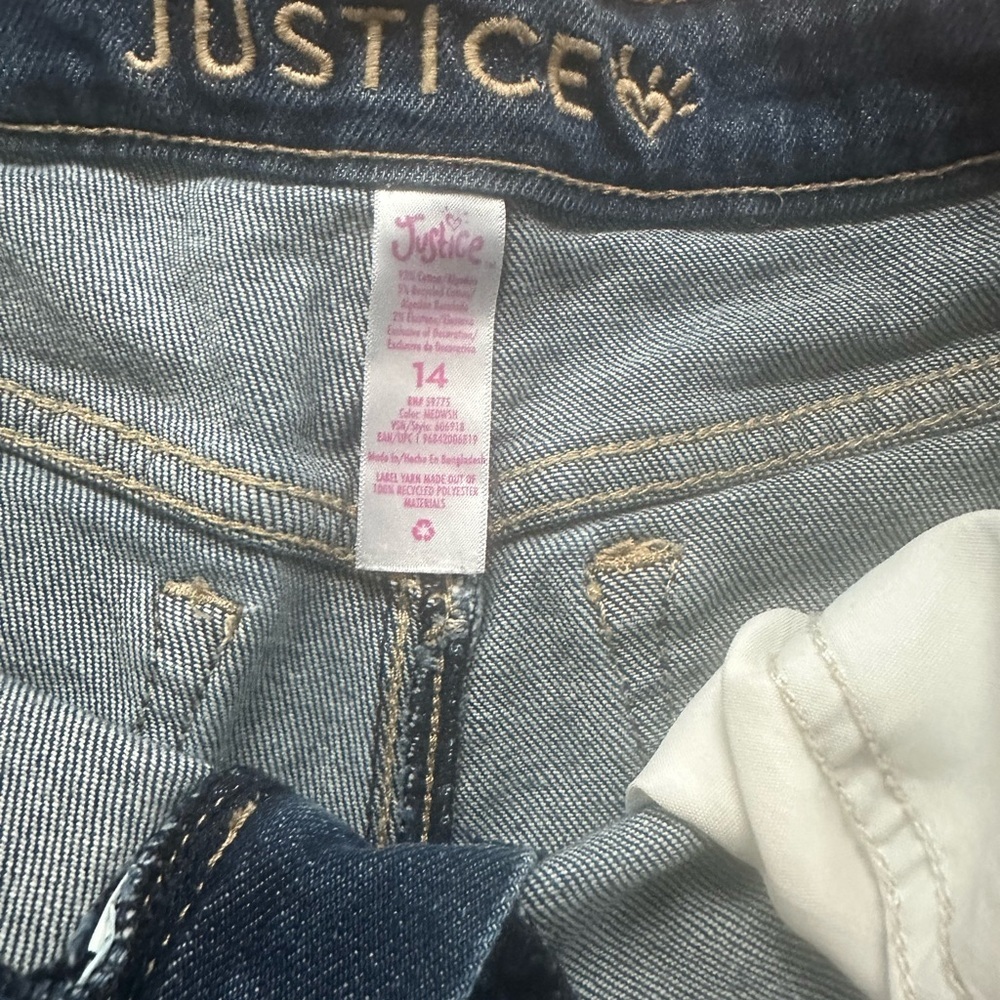 Girl shorts. - Picture 2 of 3